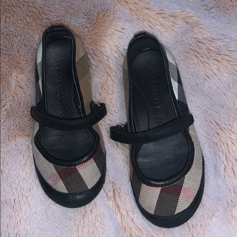 Toddler Girls’ Burberry Mary Jane Size 26